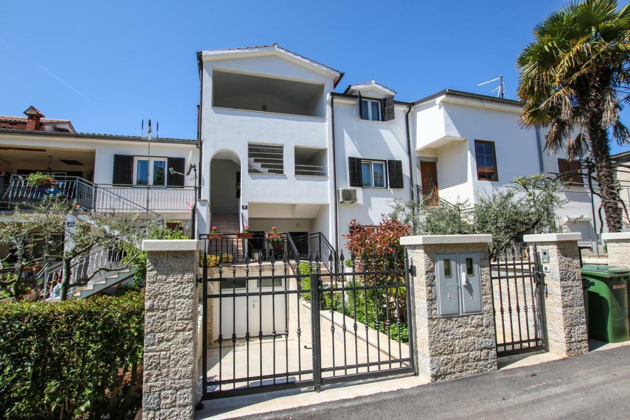Apartmani Ljubica Пореч Экстерьер фото