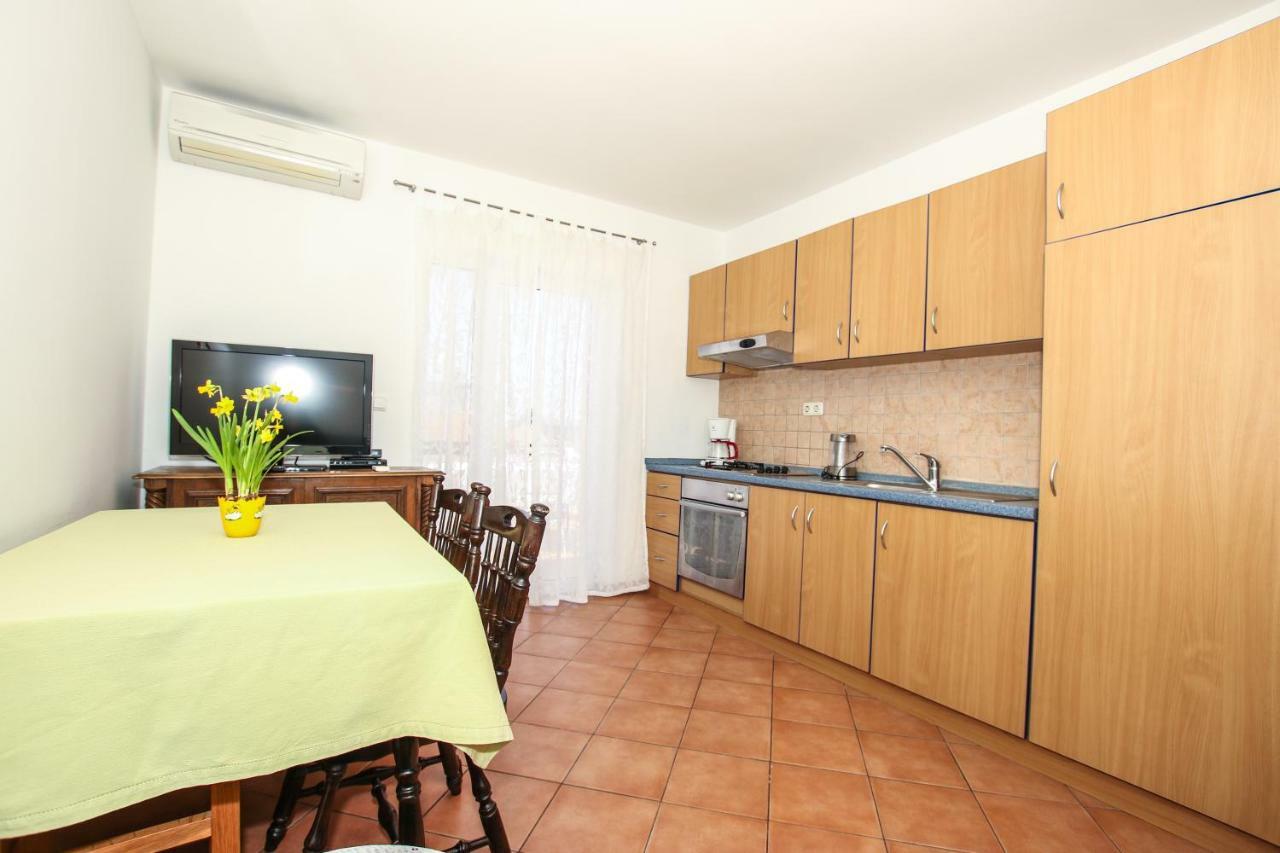 Apartmani Ljubica Пореч Экстерьер фото